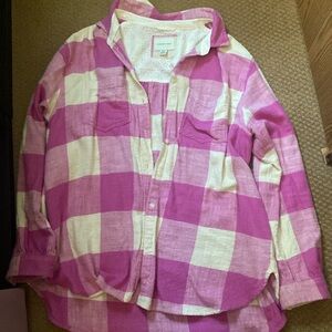 American Eagle Women’s Plaid Buttondown shirt